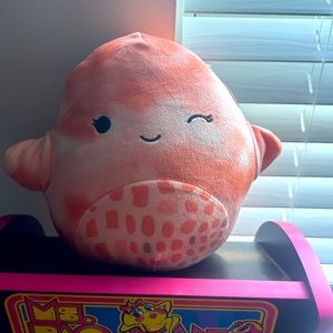 Livvy 8” nwt starfish squishmallow